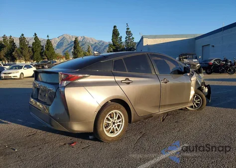 2018 Toyota Prius z USA, uszkodzony, nr VIN JTDKBRFU5J3082177